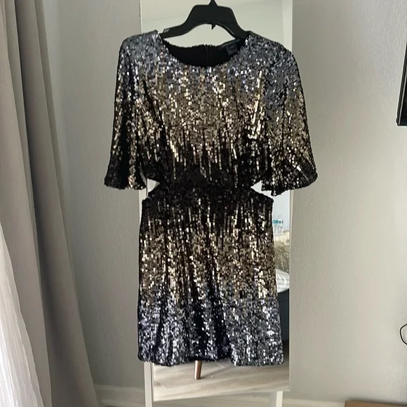 Like new sequin French Connection dress size 6 - Picture 1 of 5